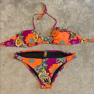 LIKE NEW VICTORIAS SECRET BIKINI 👙